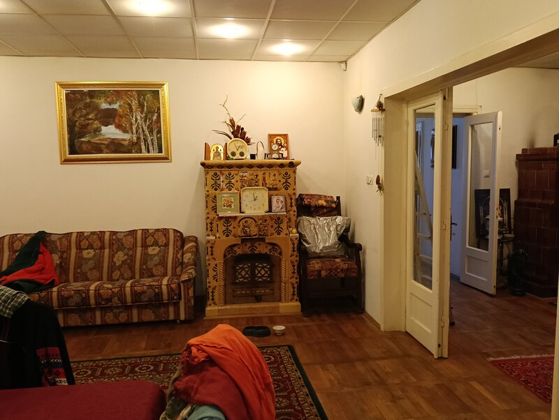 Peris, central in zona Primariei, stradal